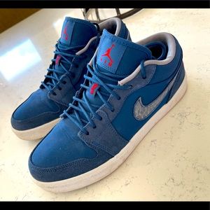 Nike Air Jordan - Blue 9 size- RARE